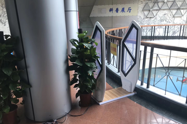 SD-600型金屬探測門為追夢未來展廳保駕護航