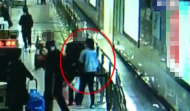 X光機廠家：女子拒絕過地鐵安檢不配合檢查是違法行為！