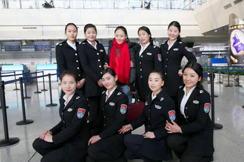 安檢門廠家：烏魯木齊機(jī)場安檢練兵！