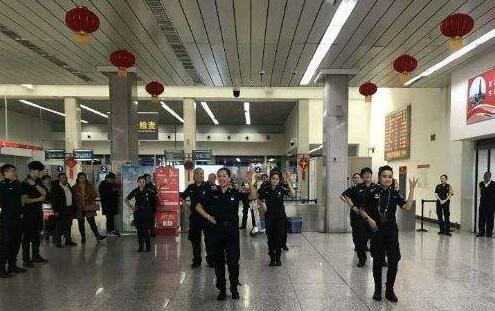 金屬探測(cè)安檢門(mén)廠(chǎng)家：烏機(jī)場(chǎng)安檢總站落實(shí)優(yōu)化管理！