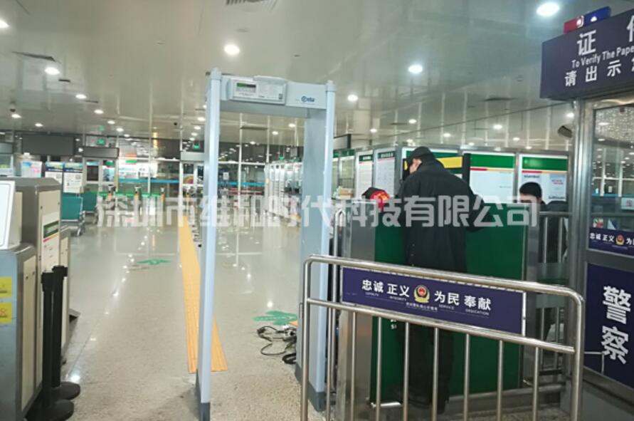 廠家技巧分享：如何選擇一臺高性價比手機安檢門 ？